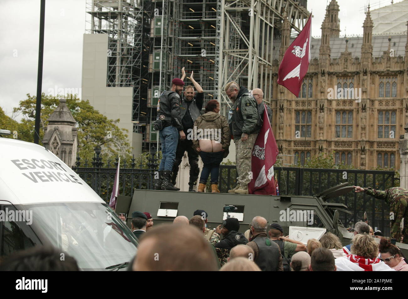 28 09 19 Operation Zulu Bikers Veterans Moon Outside The Houses Of Parliament London Uk Stock Photo Alamy