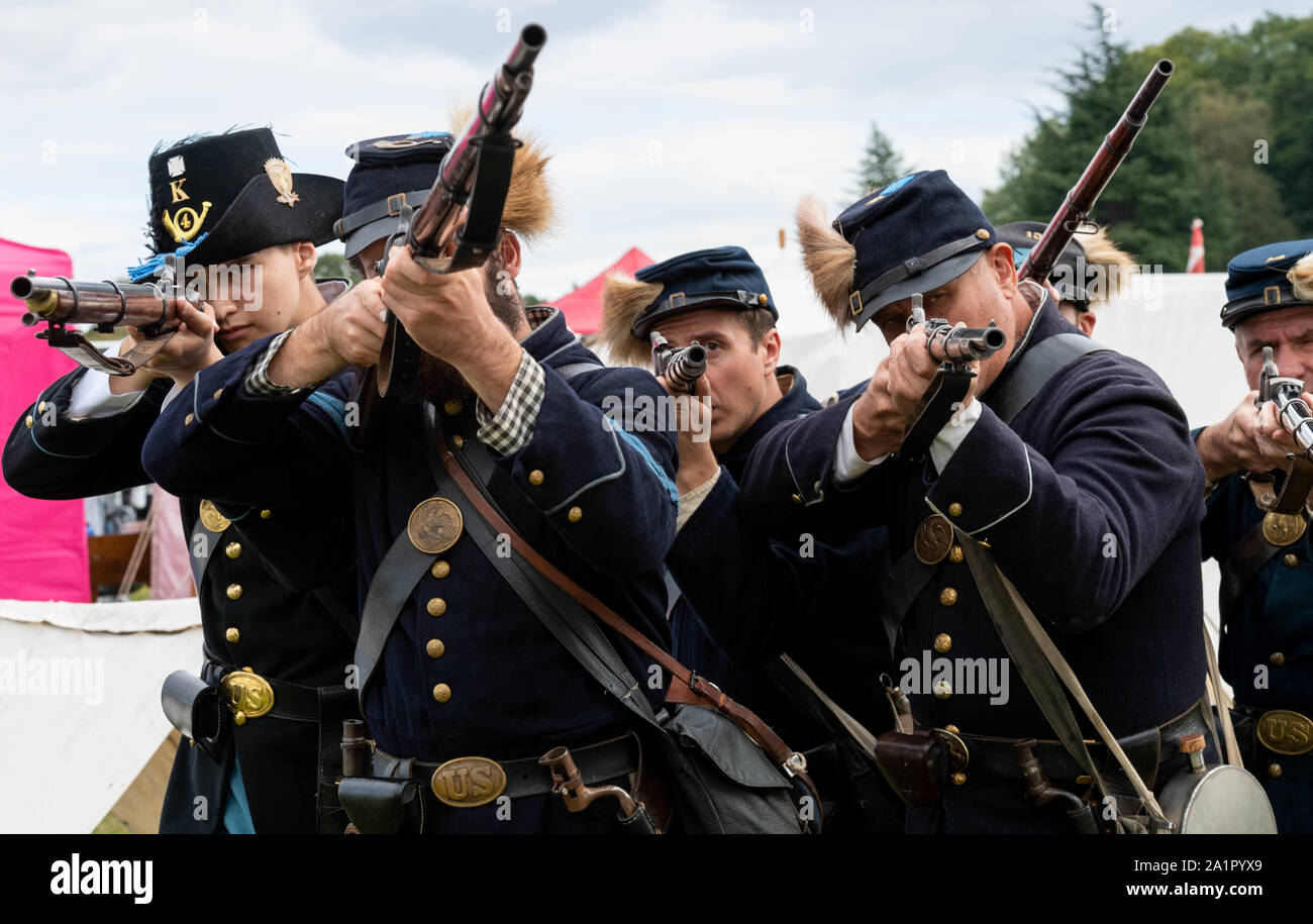 Brentwood, Essex, UK. 28th Sep, 2019. Essex Country Show and Festival of Dogs, Brentwood, Essex American civil war reenactors Photographs by permission of show management Credit: Ian Davidson/Alamy Live News Stock Photo