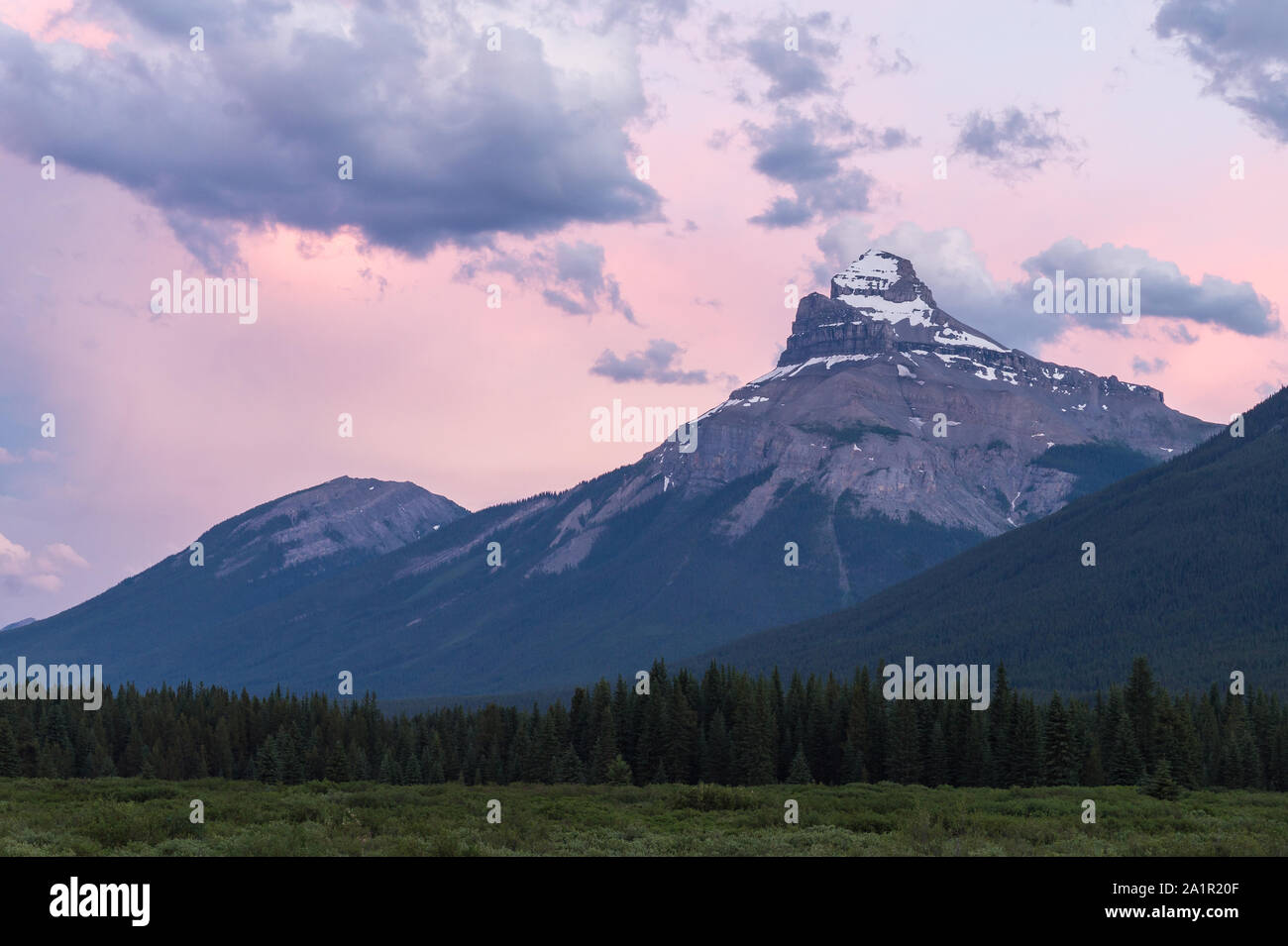 Sunset in the Bow Valley Parkway, Banff National Park Stock Photo