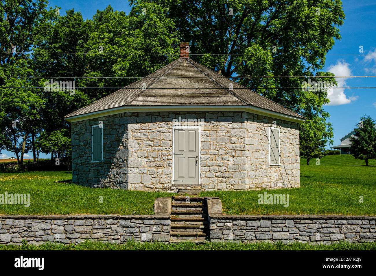 Sodom Octagon Schoolhouse, Purple Heart Highway, Milton, Pennsylvania Stock Photo