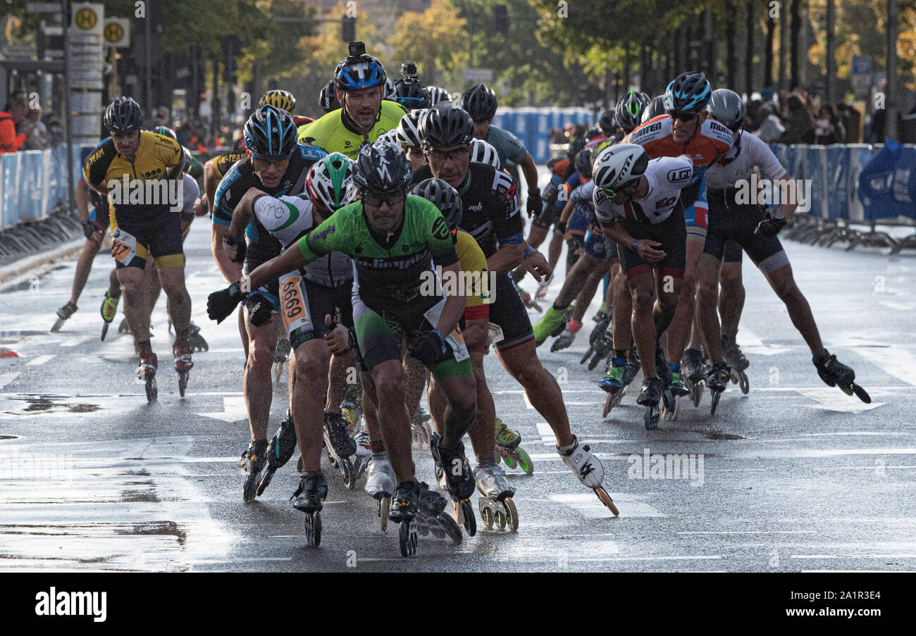 Berlin, Germany. 28th Sep, 2019. Inline drivers are on their way to the ...