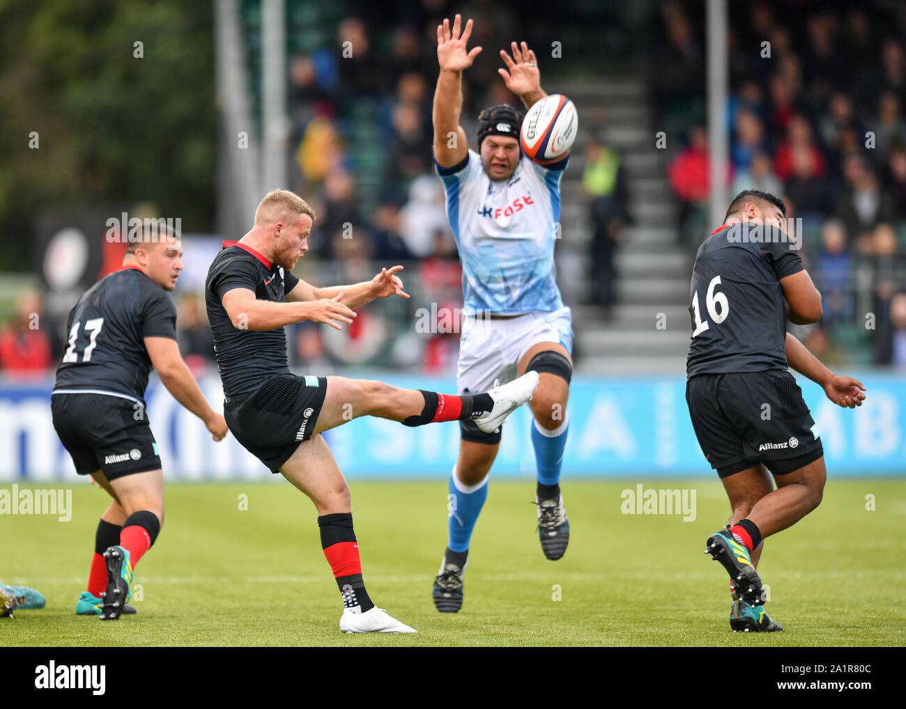 LONDON, United Kingdom. 28th Sep, 2019. Tom Whiteley of Saracens in action during Premiership Rugby Cup match between Saracens and Sale Sharks at Allianz Park on Saturday, 28 September 2019. LONDON England . (Editorial use only, license required for commercial use. No use in betting, games or a single club/league/player publications.) Credit: Taka G Wu/Alamy Live News Stock Photo