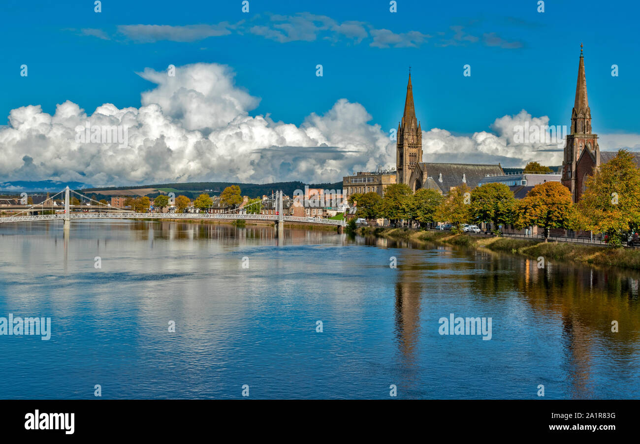 INVERNESS CITY SCOTLAND LOOKING DOWN RIVER FROM NESS BRIDGE TO GREIG STREET BRIDGE AND THE STEEPLES OF JUNCTION AND FREE CHURCH Stock Photo