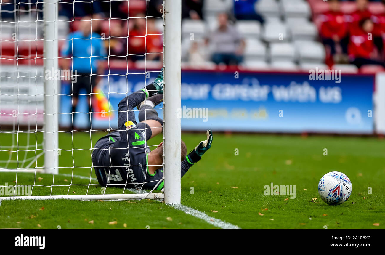 Stevenage, UK. 28th Sep, 2019. Paul Farman of Stevenage FC saves during the EFL Sky Bet League 2 match between Stevenage and Cambridge United at the Lamex Stadium, Stevenage, England on 28 September 2019. Photo by Phil Hutchinson. Editorial use only, license required for commercial use. No use in betting, games or a single club/league/player publications. Credit: UK Sports Pics Ltd/Alamy Live News Stock Photo