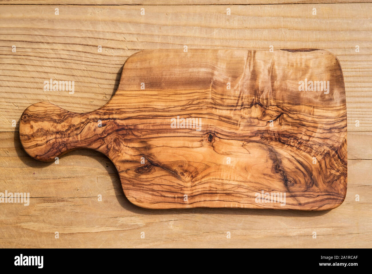 Olive wood cutting board Stock Photo Alamy