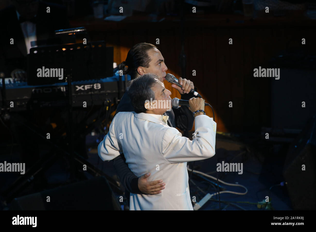 el principe d ela cancion mexicana Jose Jose y Cristian Castro durante