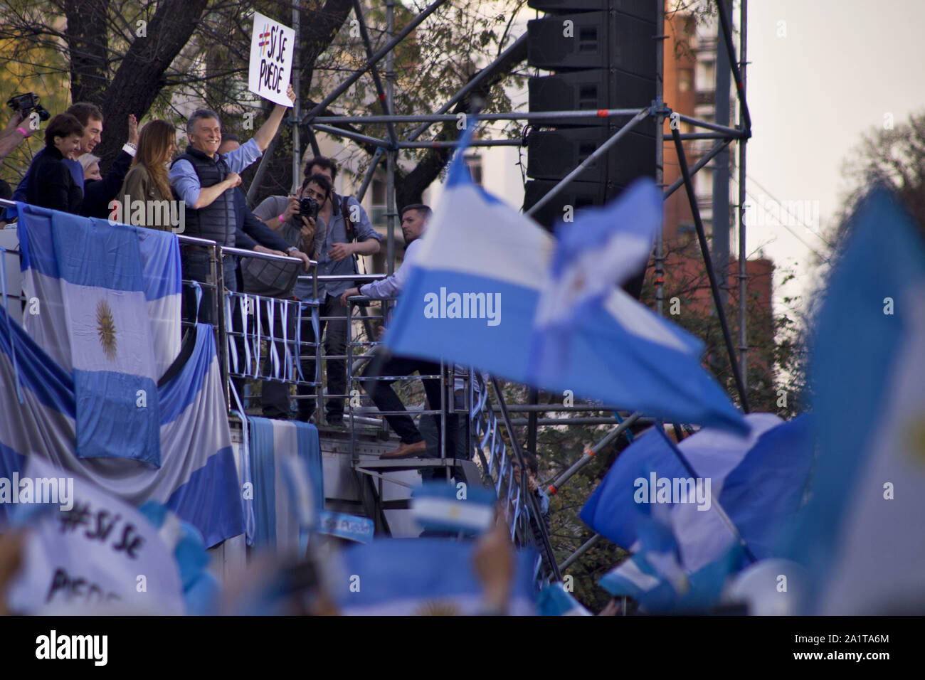 Buenos Aires,  Argentina. 28th Sep, 2019. ''This election can be turned around, '' Mauricio Macri said in the first march of ''Yes, you can.''.Before a crowd, President Mauricio Macri led the first ''Yes, '' march on Saturday, in which he re-launched his campaign for the October 27 elections and warned that ''what is coming is better. Credit: Roberto Almeida Aveledo/ZUMA Wire/Alamy Live News Stock Photo