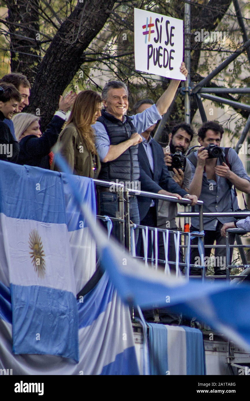 Buenos Aires,  Argentina. 28th Sep, 2019. ''This election can be turned around, '' Mauricio Macri said in the first march of ''Yes, you can.''.Before a crowd, President Mauricio Macri led the first ''Yes, '' march on Saturday, in which he re-launched his campaign for the October 27 elections and warned that ''what is coming is better. Credit: Roberto Almeida Aveledo/ZUMA Wire/Alamy Live News Stock Photo