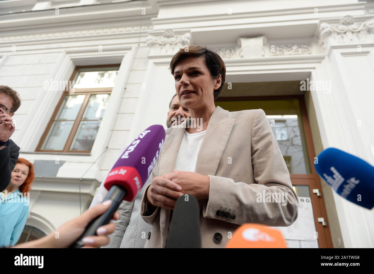 Vienna, Austria. 29th September, 2019. SPÖ (Social Democratic Party) Leading candidate Pamela Rendi Wagner on the way to voting on 29 September 2019 in the school of the city of Vienna, Stubenbastei 3, 1st district in Vienna. Credit: Franz Perc / Alamy Live News Stock Photo