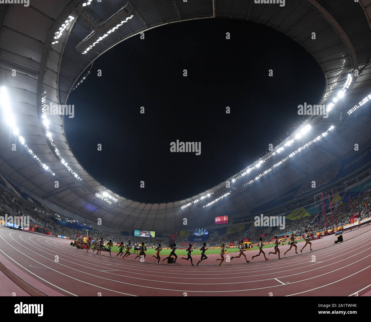 Doha, Qatar. 28th Sep, 2019. Athletes compete during the women's 10,000m final at the 2019 IAAF World Championships in Doha, Qatar, Sept. 28, 2019. Credit: Jia Yuchen/Xinhua/Alamy Live News Stock Photo