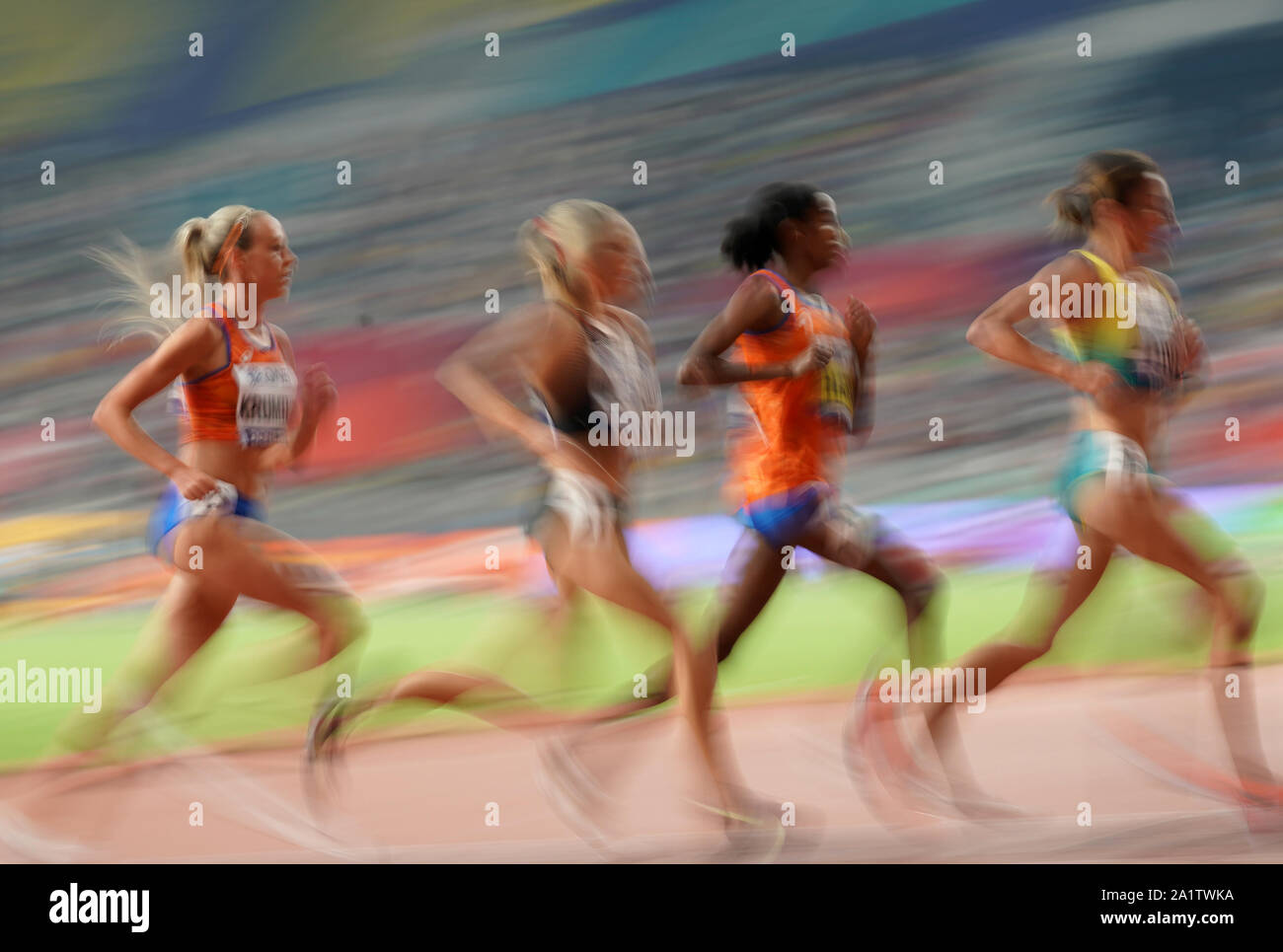 Doha, Qatar. 28th Sep, 2019. Athletes compete during the women's 10,000m final at the 2019 IAAF World Championships in Doha, Qatar, Sept. 28, 2019. Credit: Li Gang/Xinhua/Alamy Live News Stock Photo