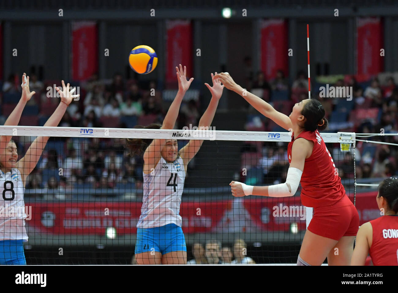 Osaka, Japan. 29th Sep, 2019. Yuan Xinyue (R) of China competes during the Round Robin match between China and Argentina at the 2019 FIVB Women's World Cup in Osaka, Japan, Sept. 29, 2019. Credit: Zhu Wei/Xinhua/Alamy Live News Stock Photo