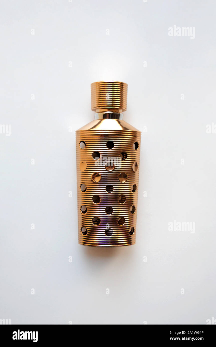 Golden Perfume Bottle High Resolution Stock Photography And Images Alamy