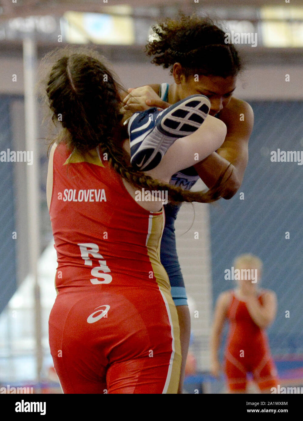 Азамирова диана хусейнова чемпионка по вольной борьбе фото