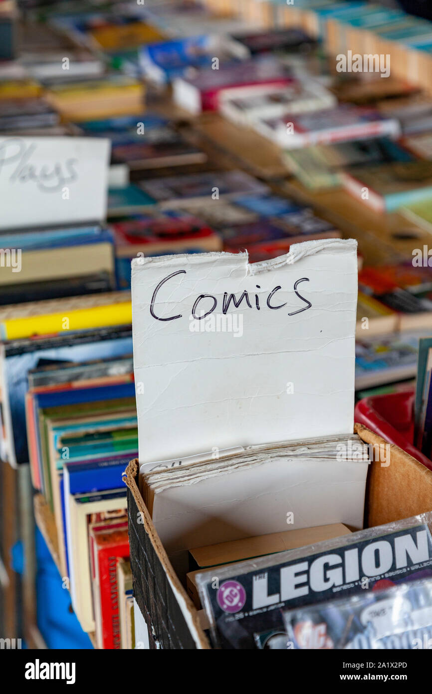 Second hand book and comic stall in London Stock Photo - Alamy