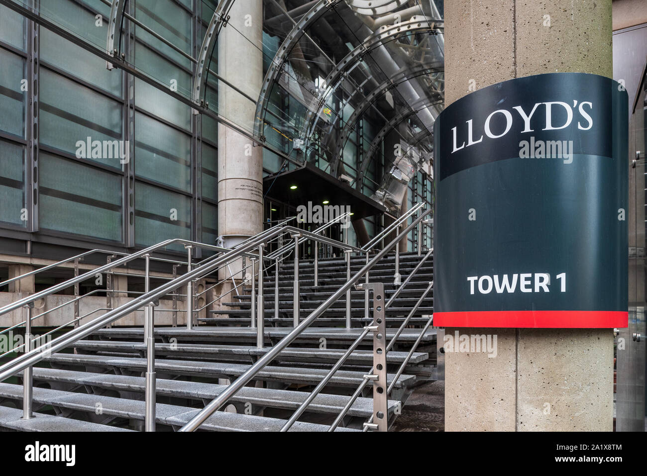 Lloyds of London Building London - home of the insurance institution Lloyd's of London, opened in 1986, architect Richard Rogers & Partners Stock Photo
