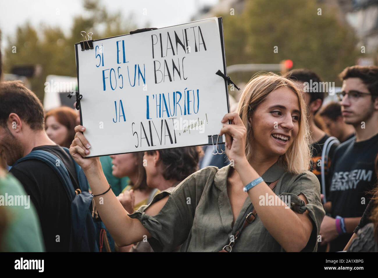 Unas 20.000 personas se manifestaron el pasado viernes 27 de Septiembre en contra de la inactividad de los gobiernos respeto al cambio climático. Stock Photo
