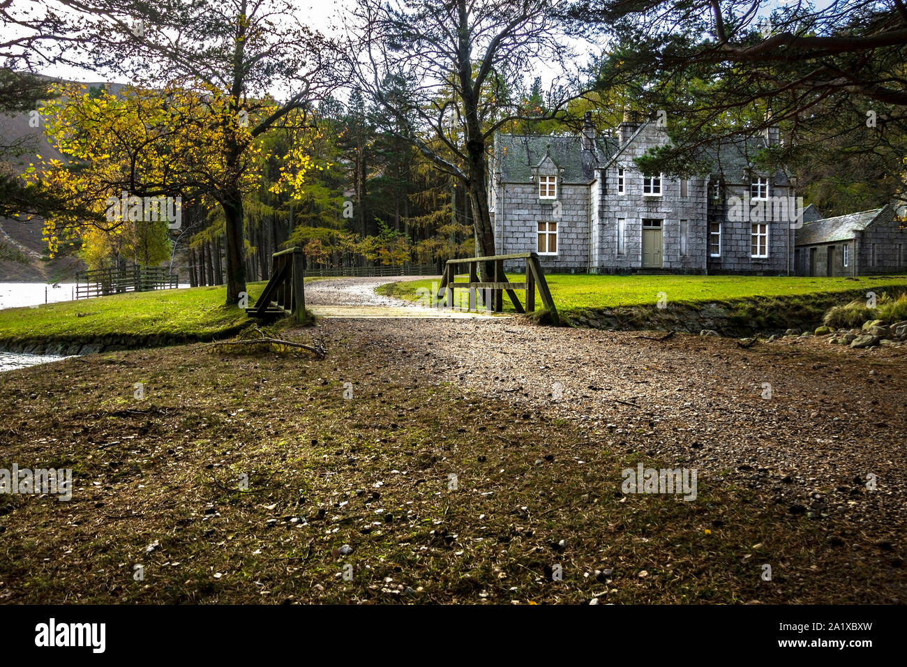 Glas-allt-Shiel - a lodge on the Balmoral Estate by the shore of Loch Muick in Aberdeenshire, Scotland. Stock Photo