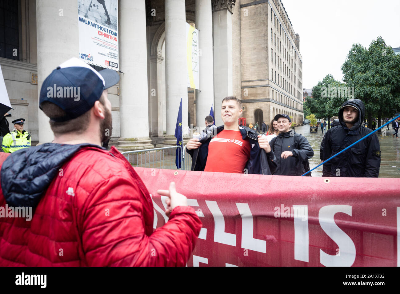 Manchester, UK. 29 September, 2019. Pro-Brexit demonstrators clashed with anti-fashists outside the Conservative Party Conference. Andy Barton/Alamy Live News Stock Photo