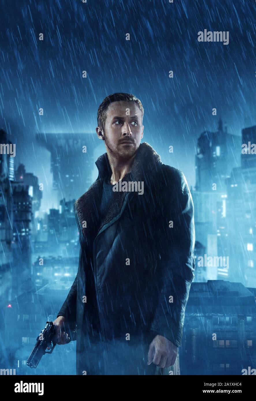 RYAN GOSLING in BLADE RUNNER 2049 (2017), directed by DENIS VILLENEUVE