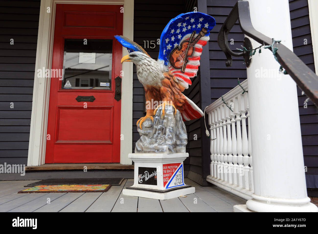 Bald eagle statue hires stock photography and images Alamy