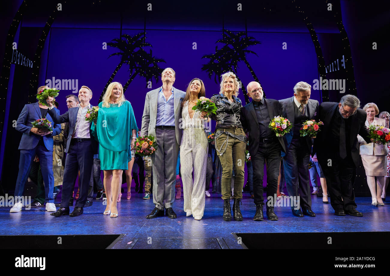 Hamburg, Germany. 29th Sep, 2019. Mark Seibert and Patricia Meeden, musical  performers, come to the European premiere of the musical Pretty Woman at  the Stage Theater an der Elbe. Credit: Georg Wendt/dpa/Alamy