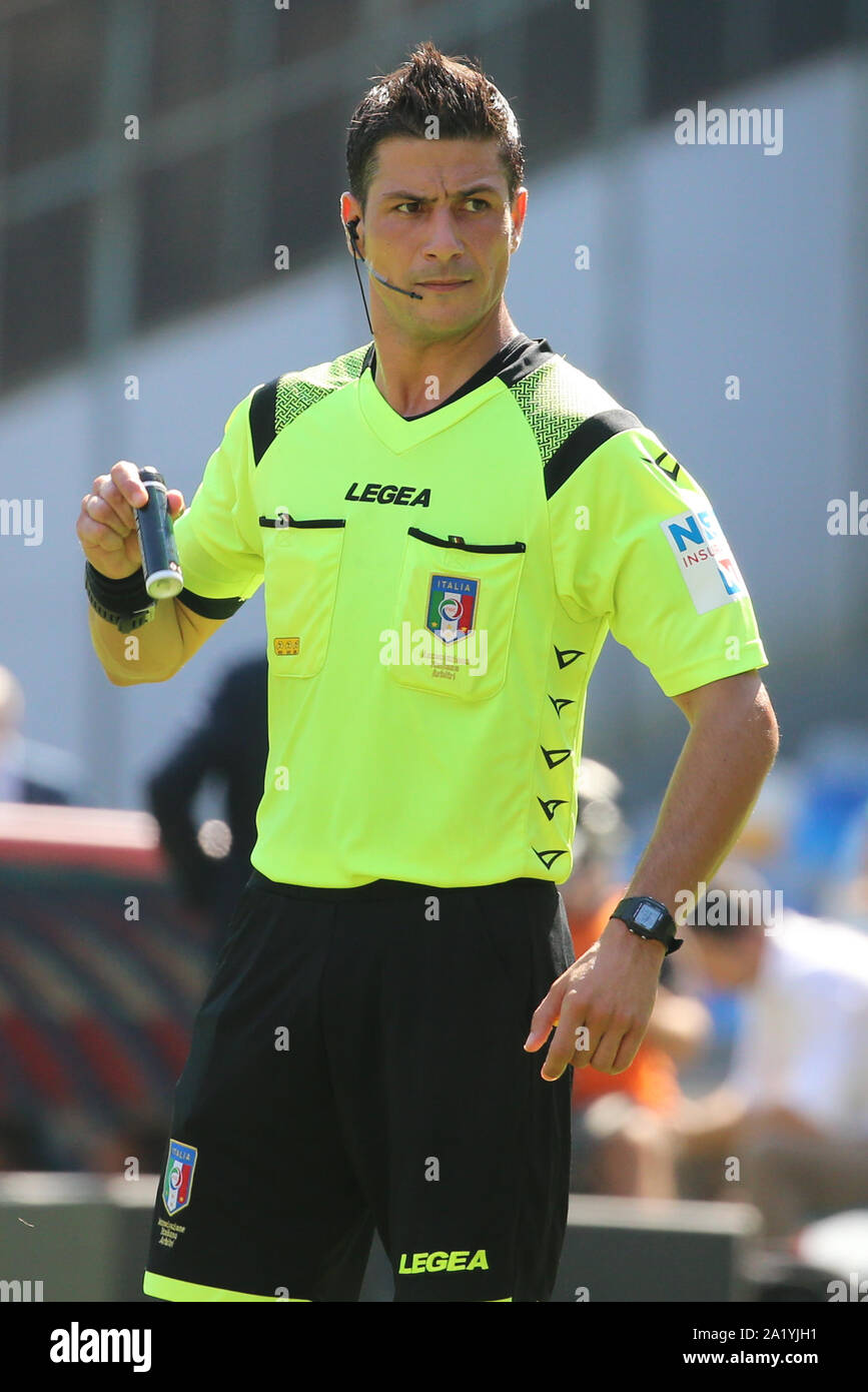 Italian referee hi-res stock photography and images - Alamy