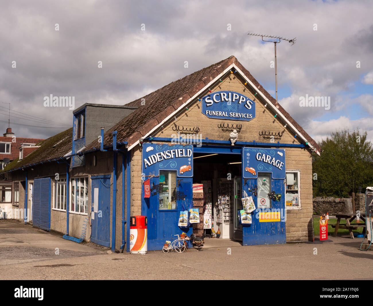 Scripps aidensfield garage funeral services hi-res stock photography