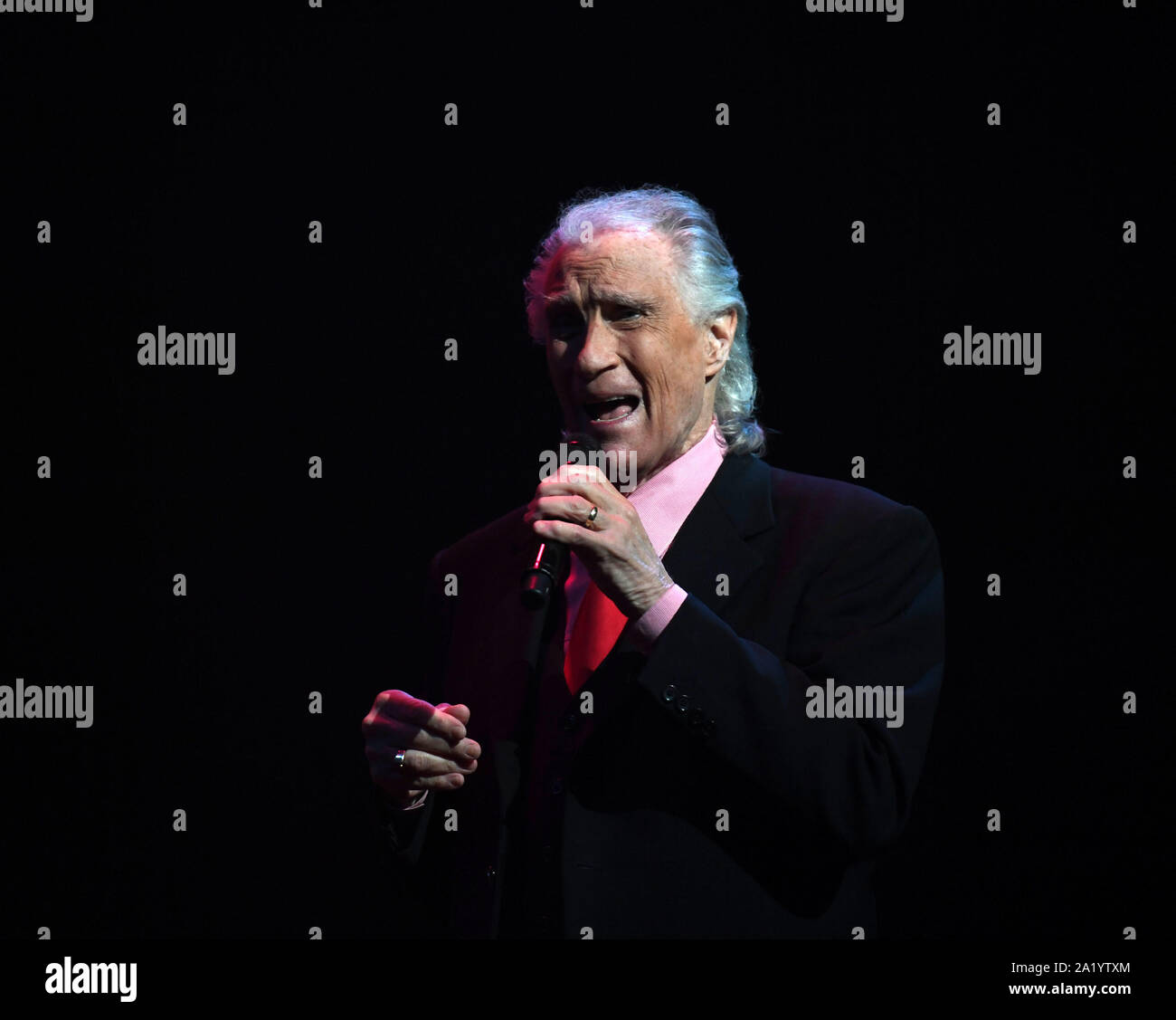 Bill medley hi-res stock photography and images - Alamy