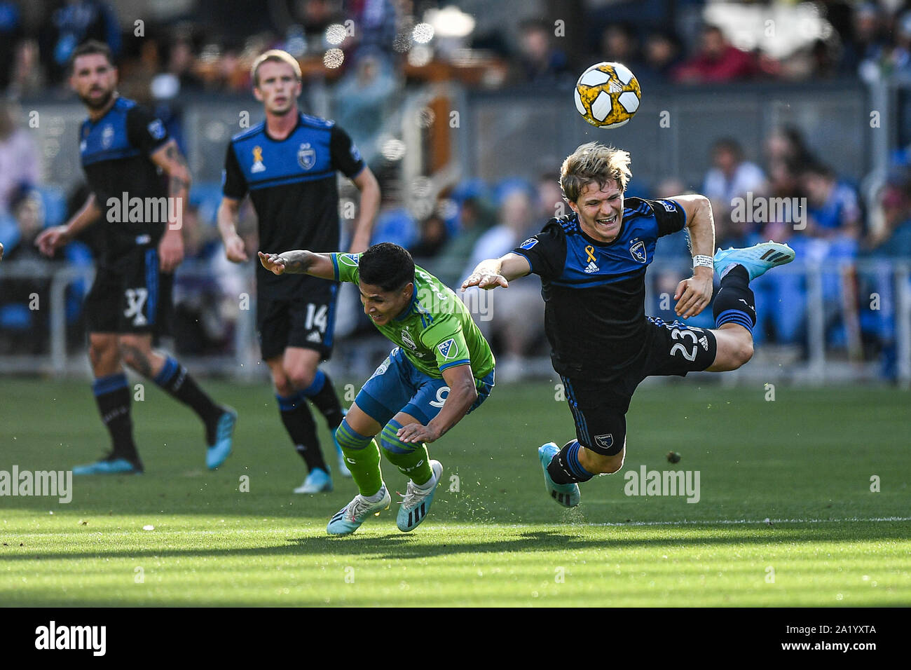 San Jose, California, USA. 29th Sep, 2019. San Jose Earthquakes midfielder Florian Jungwirth (23) and Seattle Sounders forward Raul Ruidiaz (9) chase a ball during the MLS match between the Seattle Sounders and the San Jose Earthquakes at Avaya Stadium in San Jose, California. Chris Brown/CSM/Alamy Live News Stock Photo