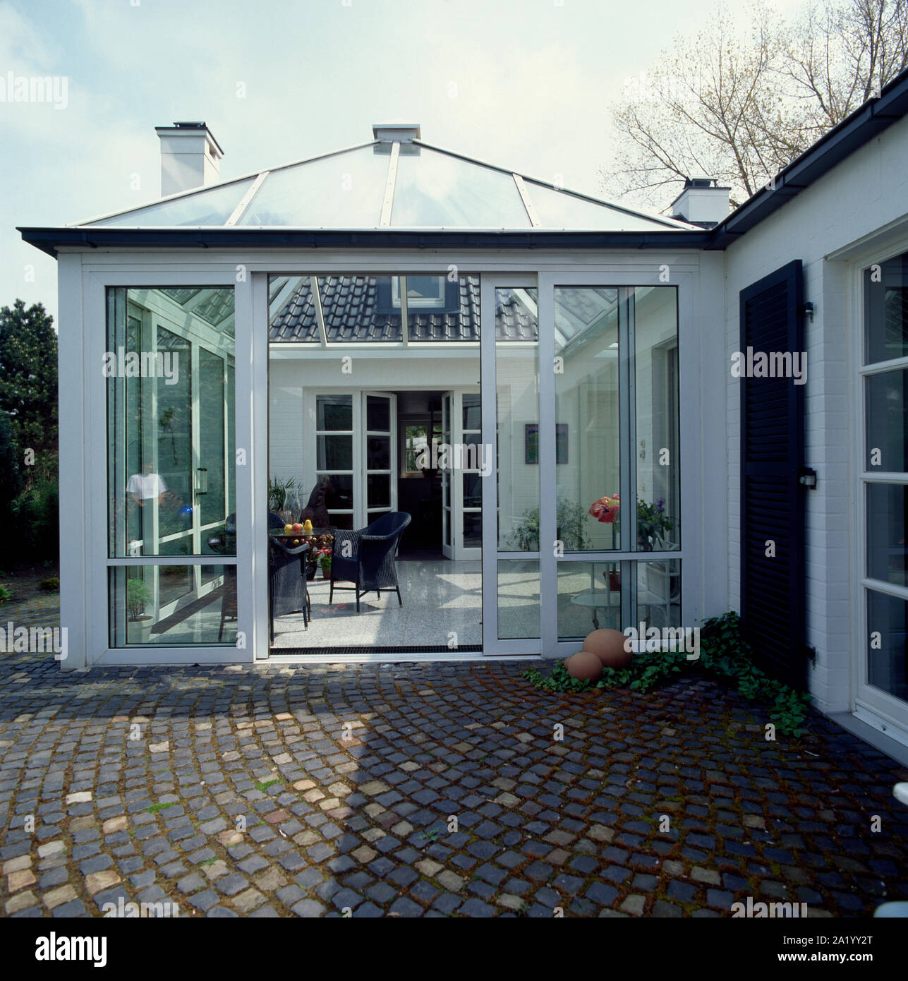 Conservatory back house hi-res stock photography and images - Alamy