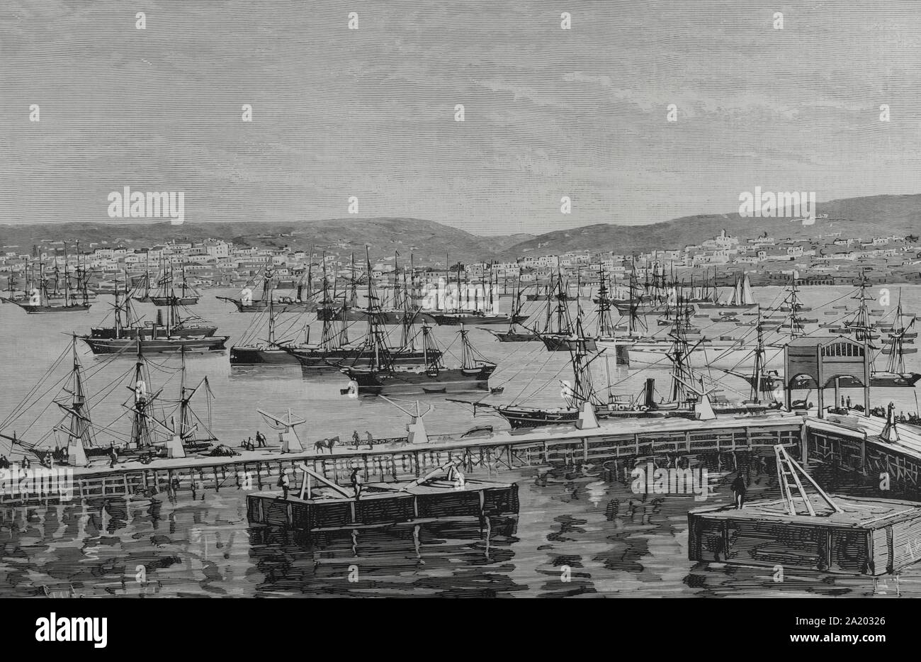 Chile. Valparaiso. Vista panorámica del puerto y la ciudad, desde el muelle de descarga. Grabado por Capuz. La Ilustración Española y Americana, 15 de marzo de 1884. Stock Photo