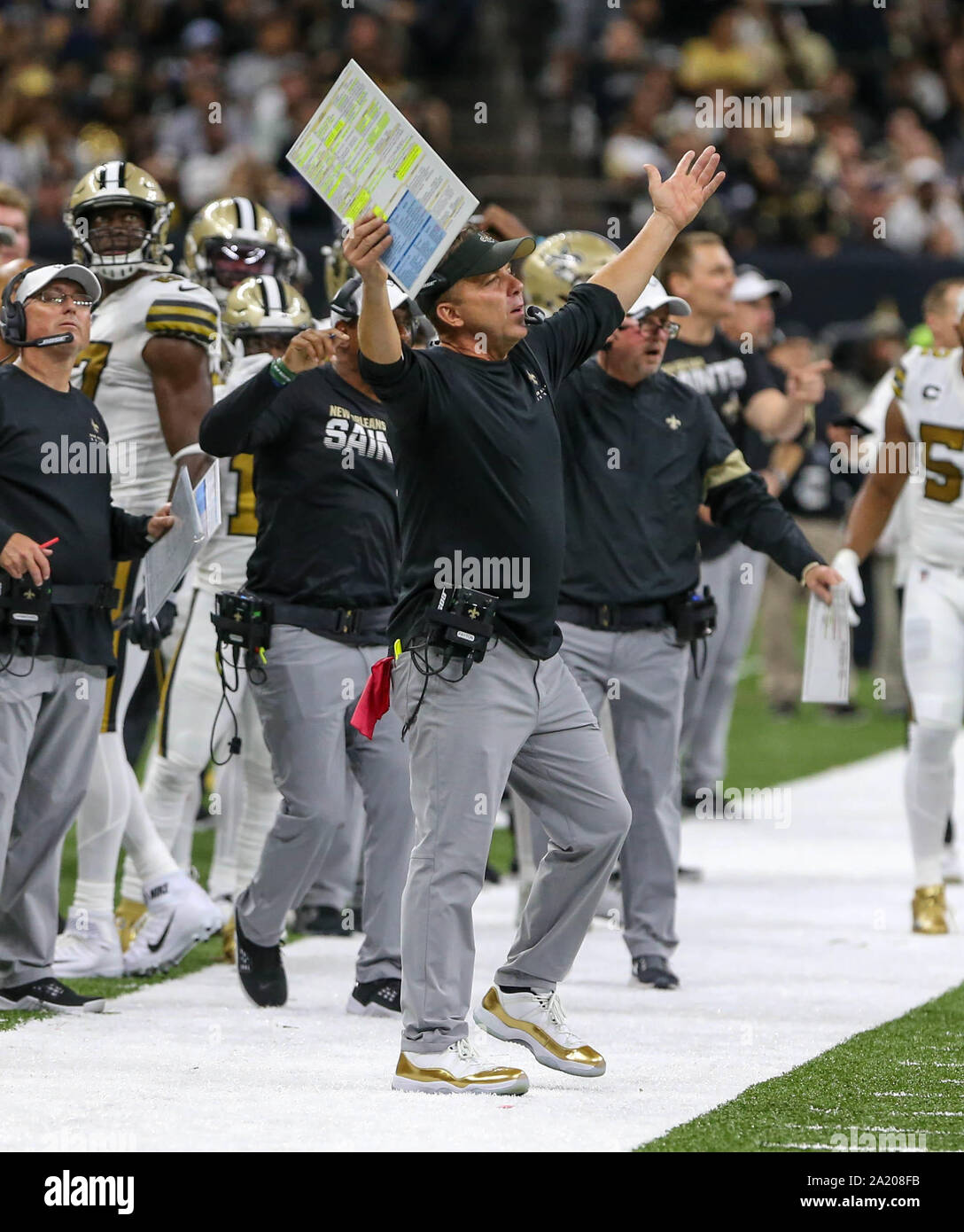 New Orleans, LA, USA. 29th Sep, 2019. New Orleans Saints Head Coach Sean Payton reacts to a penalty during NFL game action between the New Orleans Saints and the Dallas Cowboys at the Mercedes Benz Superdome in New Orleans, LA. Jonathan Mailhes/CSM/Alamy Live News Stock Photo
