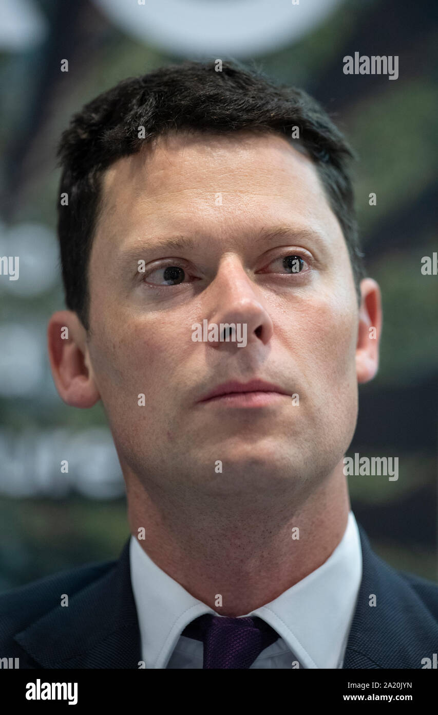 Manchester, UK. 30th September 2019. Alex Chalk MP, Member of Parliament for Cheltenham, speaks at the Zeroc Campaign fringe event ZeroC: How market based mechanisms can get us to Net Zero, on day two of the Conservative Party Conference in Manchester. Credit: Russell Hart/Alamy Live News. Stock Photo