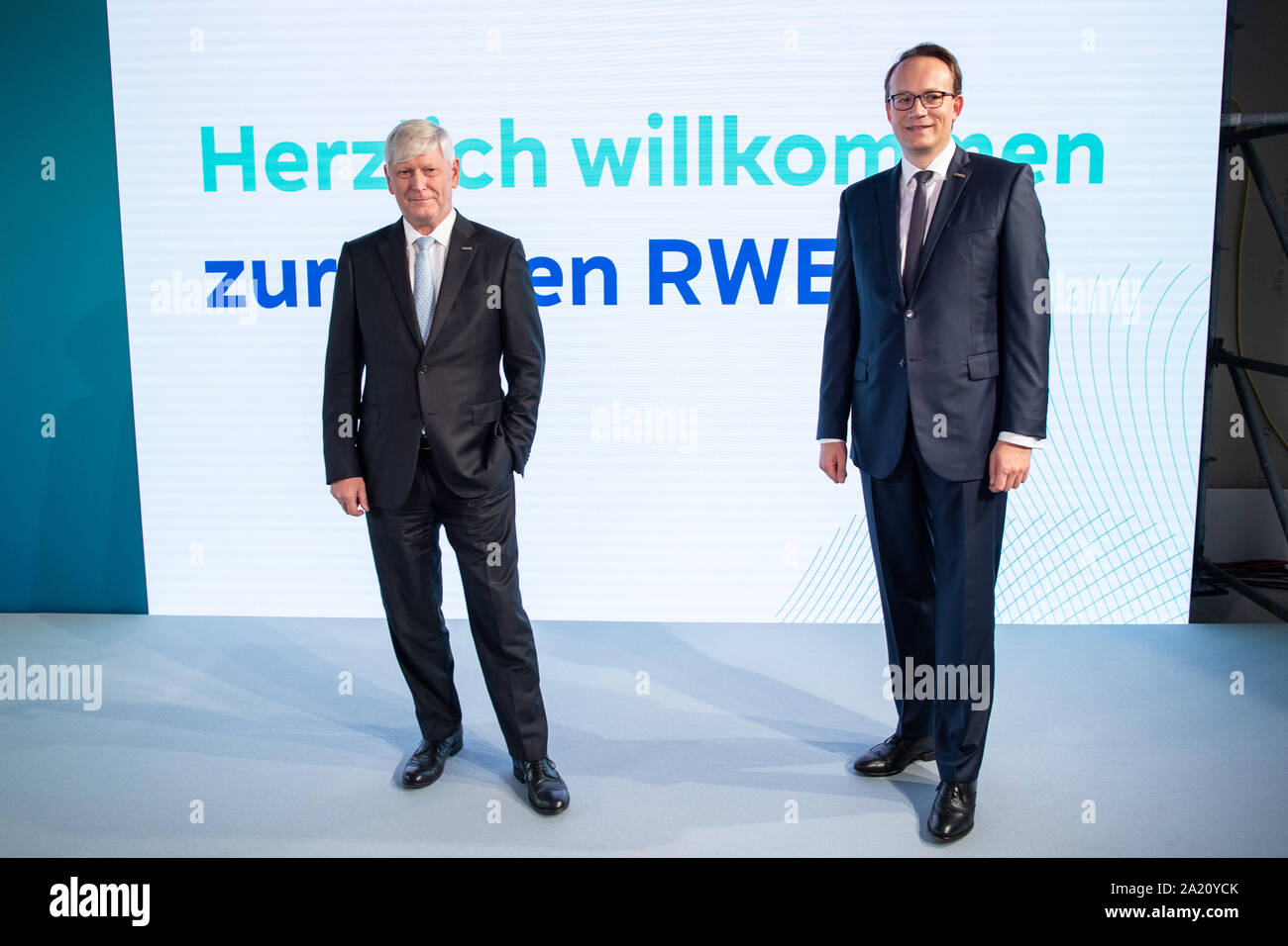 Essen, Germany. 30th Sep, 2019. Rolf Martin Schmitz (l), CEO of RWE and ...