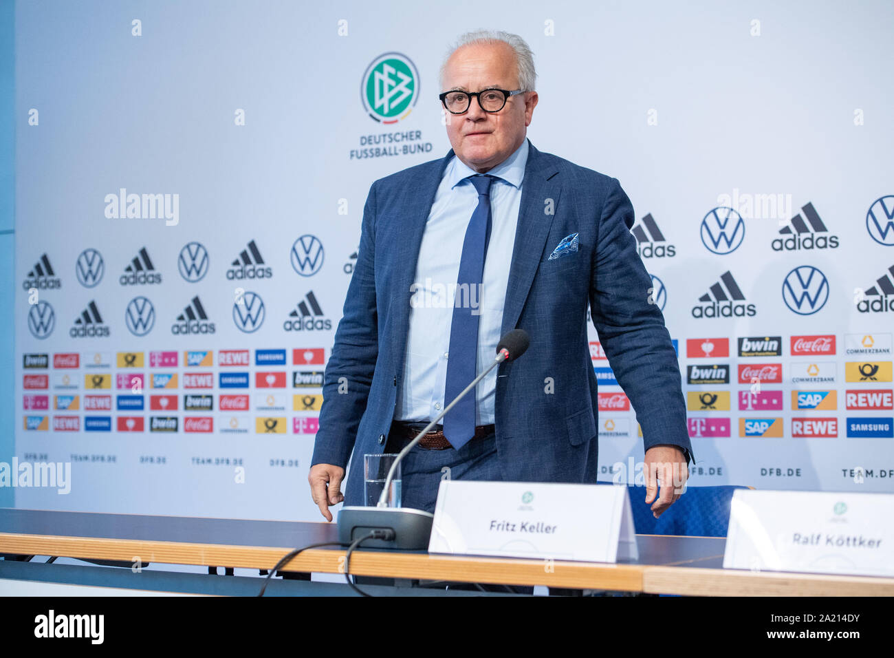 Frankfurt Am Main, Deutschland. 27th Sep, 2019. Fritz KELLER (DFB  President) comes to the press conference, PK, half figure, half figure,  43rd Ordinary DFB Bundestag on 27.09.2019 in Frankfurt/Germany. | Usage  worldwide