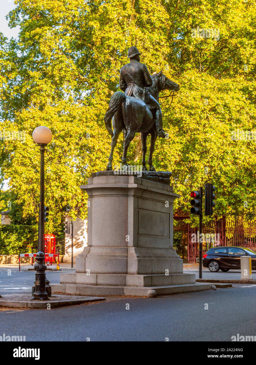 Equestrian Statue of Robert Napier, Lord Napier of Magdala, by Joseph Boehm, Queen's Gate, London Stock Photo