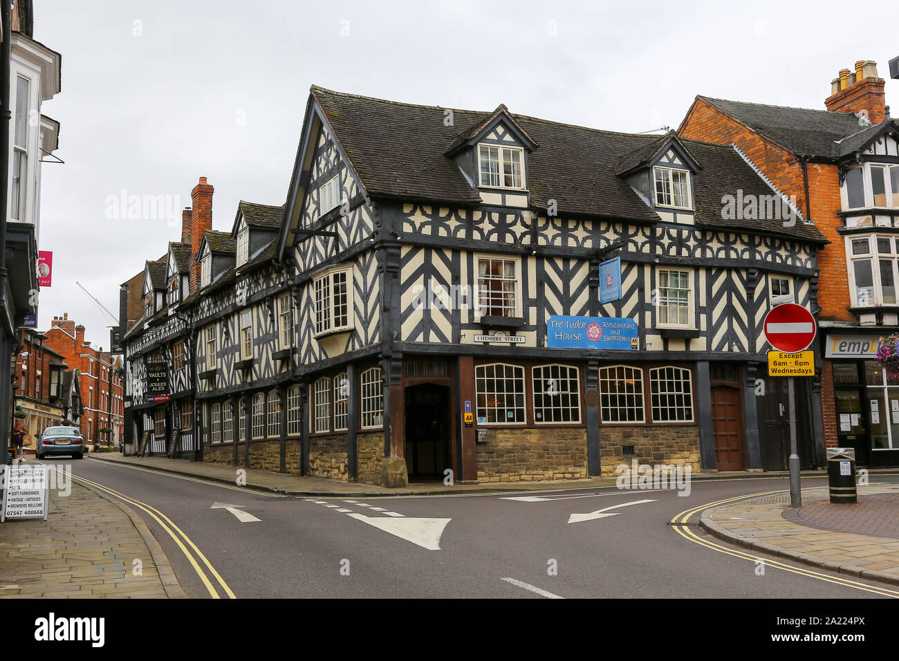 The Tudor House Hotel, pub or public house and resturant, Market