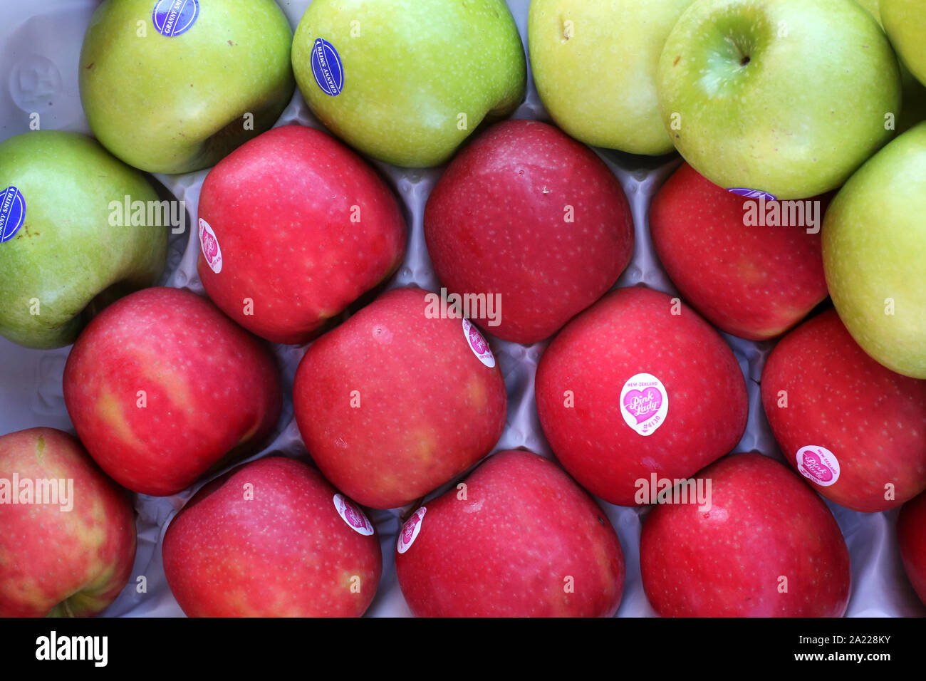 Pomme Fruit High Resolution Stock Photography And Images Alamy