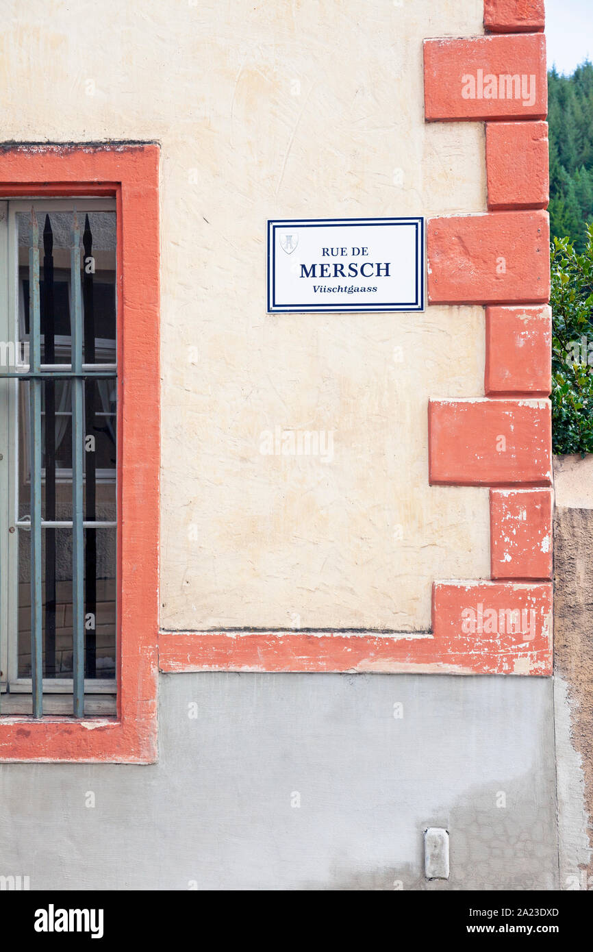 Europe, Luxembourg, Larochette, Rue de Mersch (Viischtgaass), Street corner and Sign Stock Photo