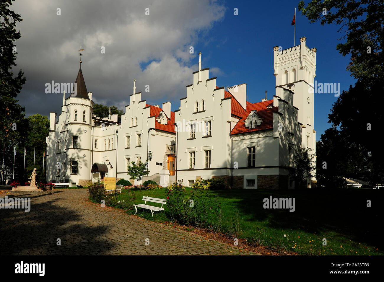 Palace in Sulislaw, voivodeship Opole, neo-Gothic, old, history, Knights Templar, Wilhelm I, Hans Karl Count von Schaffgotsch Stock Photo