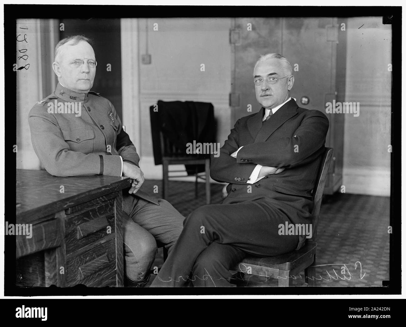 PIERCE, PALMER EDDY, COLONEL, U.S.A.; DIRECTOR OF PURCHASES. LEFT, WITH EDWARD R. STETTINIUS Stock Photo