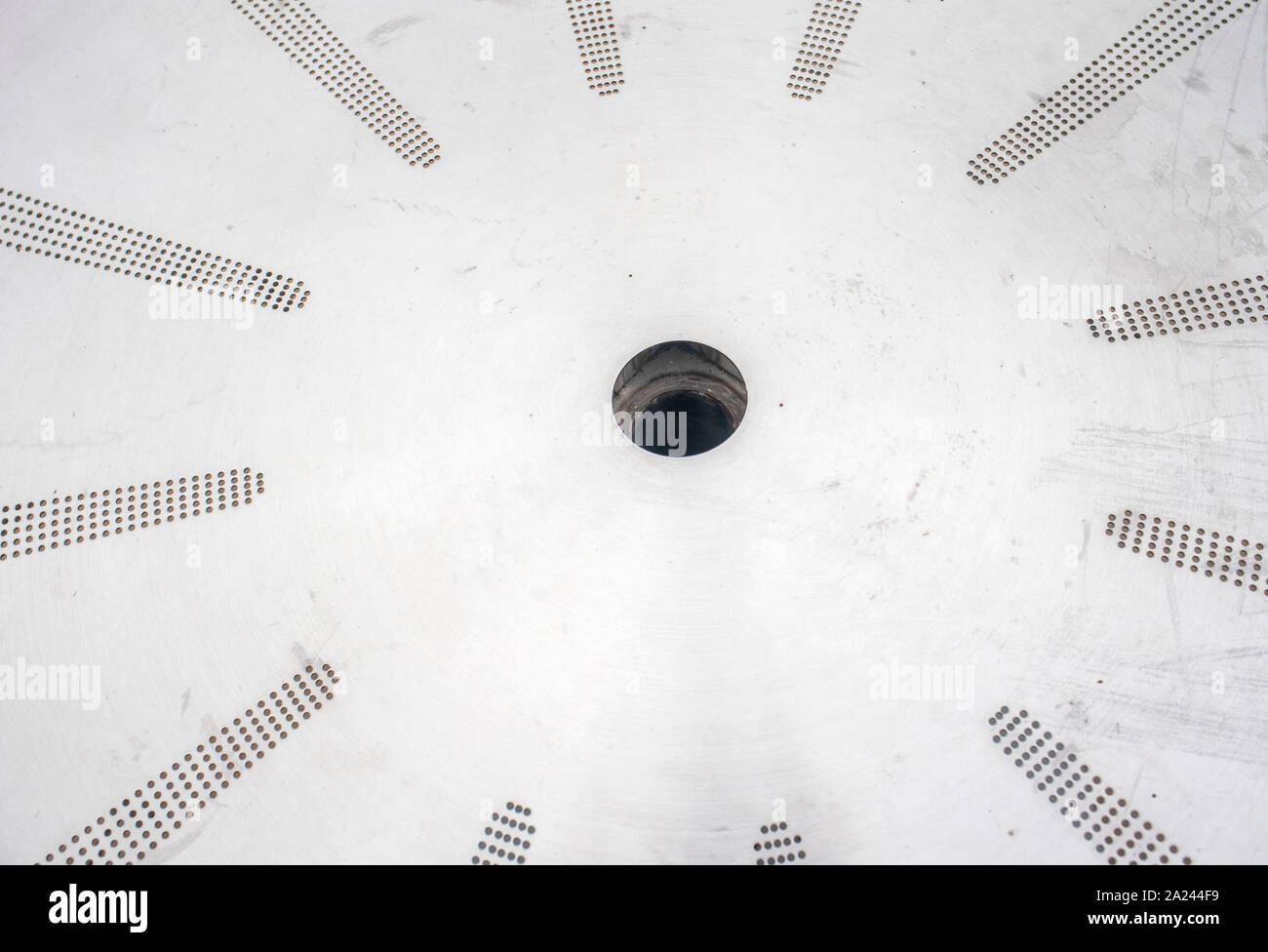 Hole in the middle hires stock photography and images Alamy