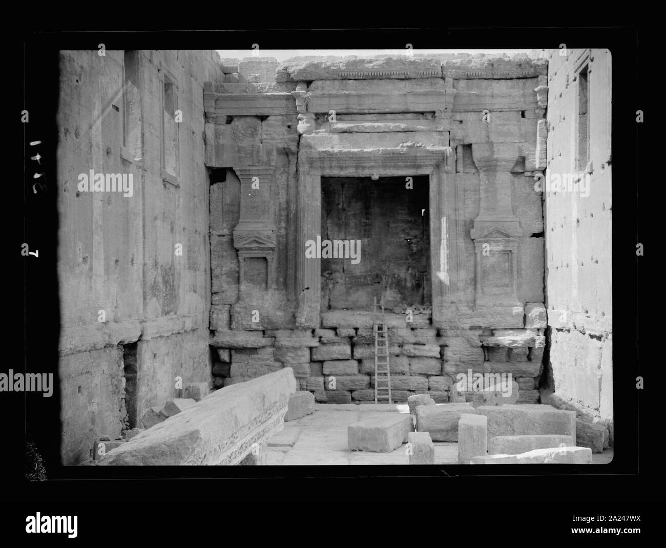 Palmyra. Temple of Ball. Interior. The southern statue niche Stock