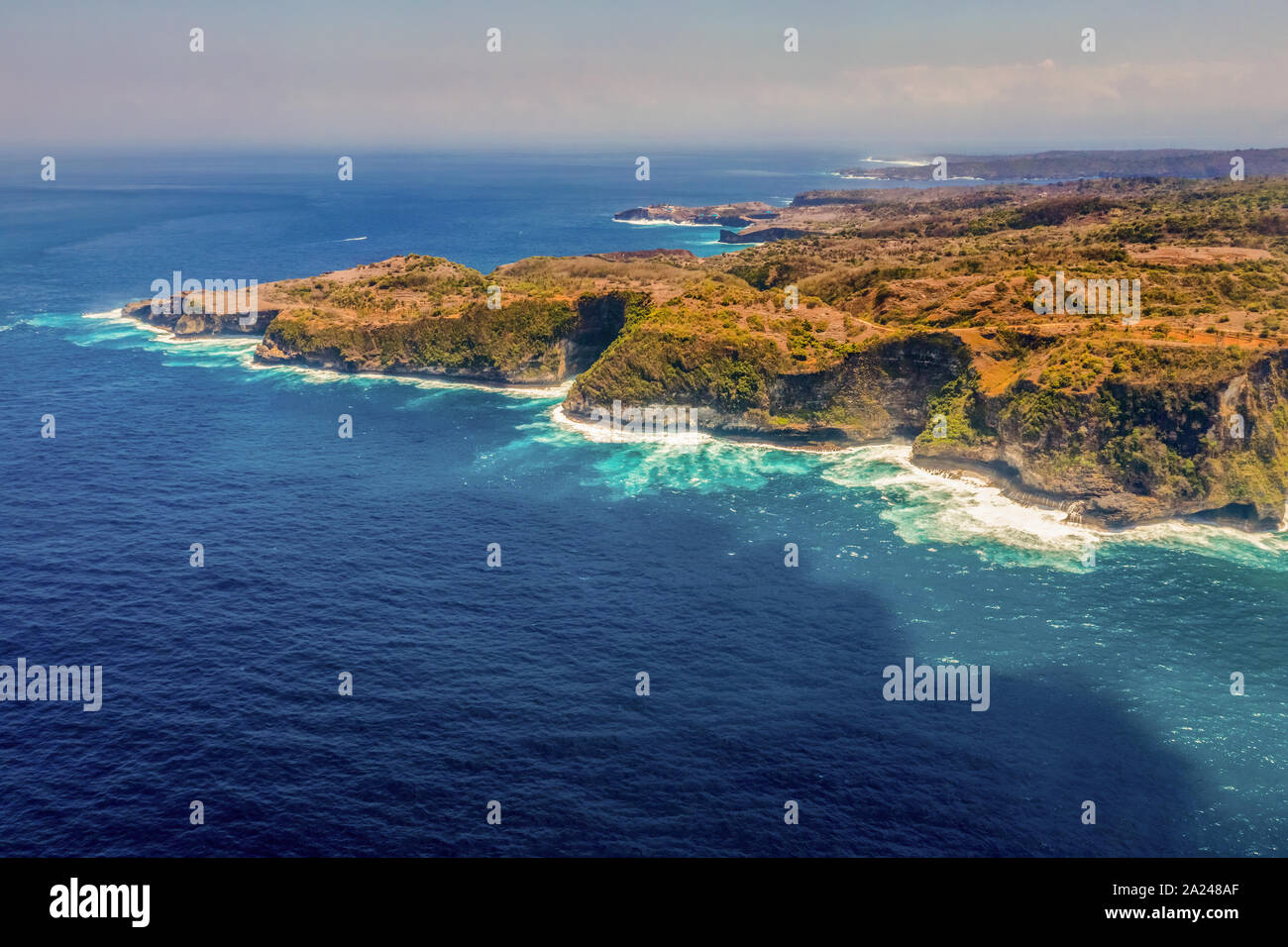 Aerial view of Manta Bay or Kelingking beach on Nusa Penida Island ...