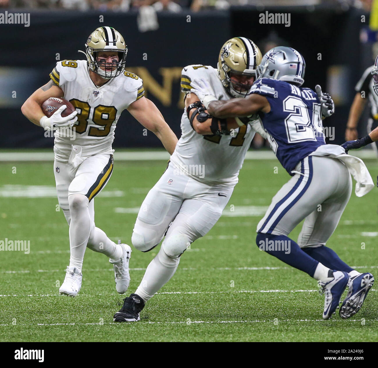 New Orleans, LA, USA. 29th Sep, 2019. New Orleans Saints tight end Josh  Hill (89) tries to run behind offensive lineman Ryan Ramczyk (71) as he  blocks Dallas Cowboy's defensive back Chidobe