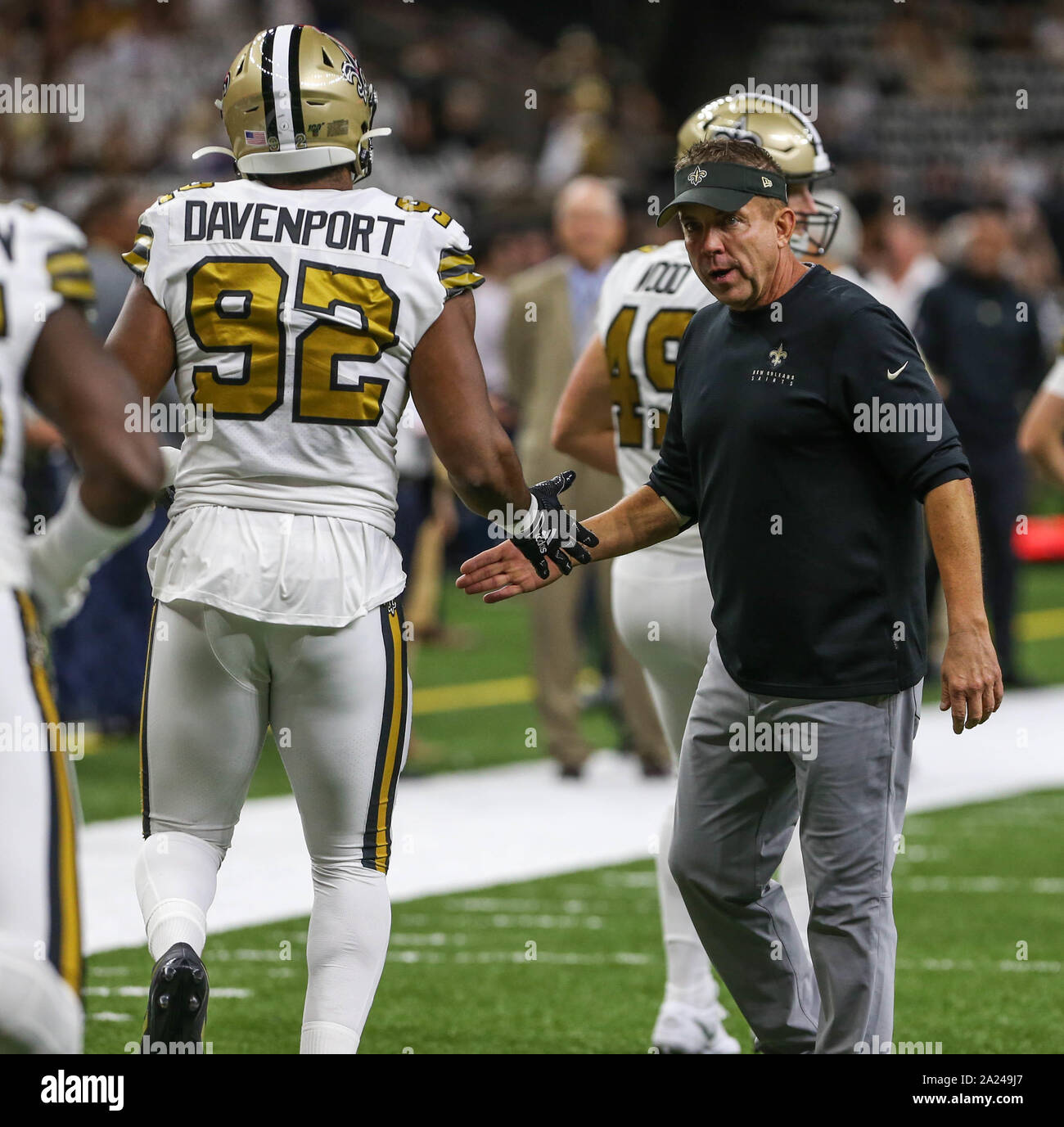 New Orleans, LA, USA. 29th Sep, 2019. New Orleans Saints Head Coach Sean Payton encourages defensive end Marcus Davenport (92) before the game between the New Orleans Saints and the Dallas Cowboys at the Mercedes Benz Superdome in New Orleans, LA. Jonathan Mailhes/CSM/Alamy Live News Stock Photo