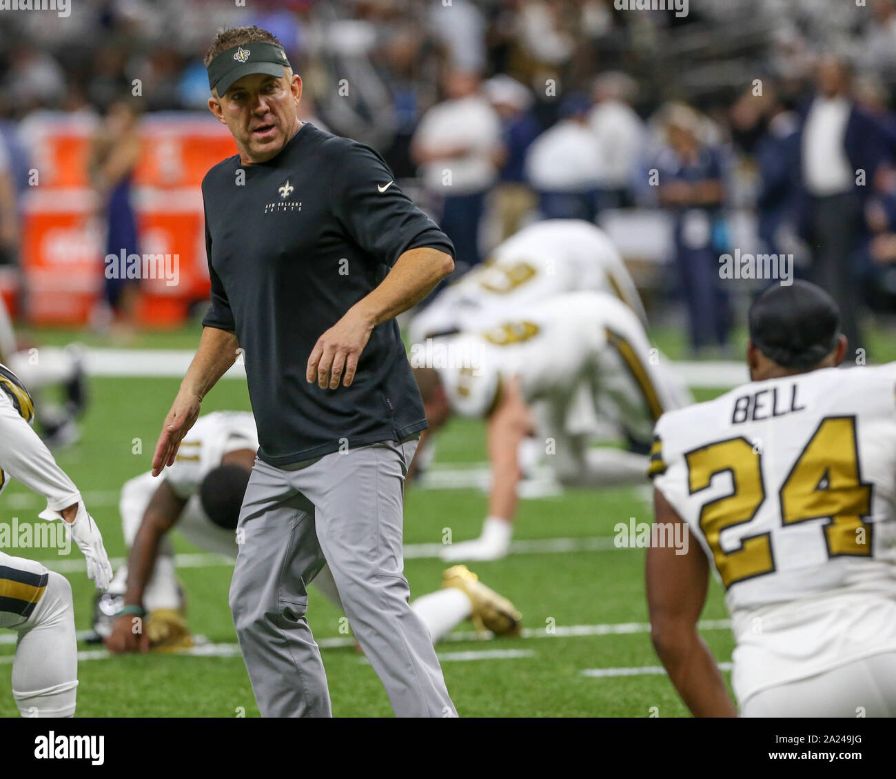 New Orleans, LA, USA. 29th Sep, 2019. New Orleans Saints Head Coach Sean Payton encourages defensive end Vonn Bell (24) before the game between the New Orleans Saints and the Dallas Cowboys at the Mercedes Benz Superdome in New Orleans, LA. Jonathan Mailhes/CSM/Alamy Live News Stock Photo