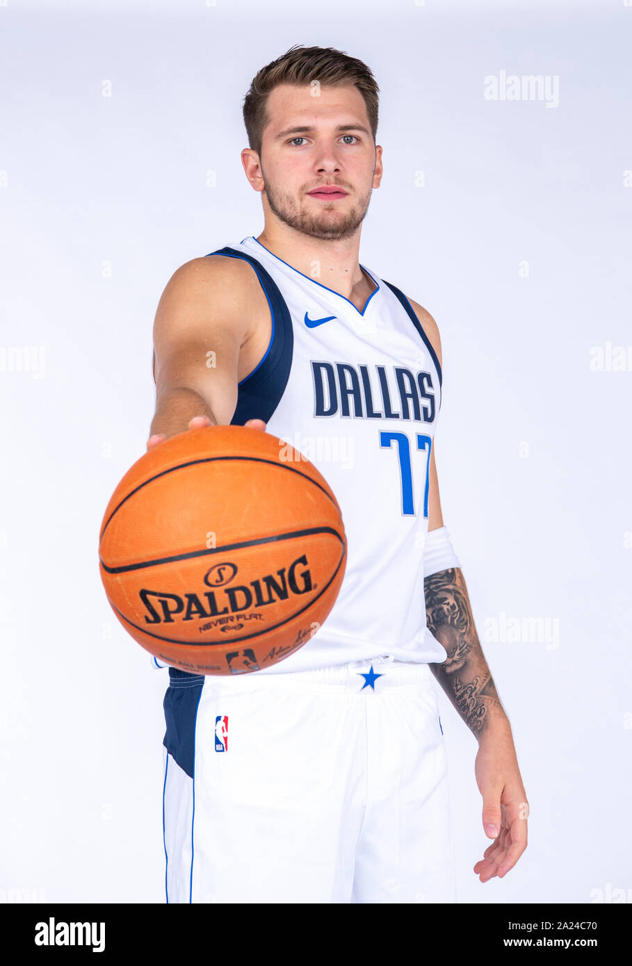 Sept 30, 2019: Dallas Mavericks forward Luka Doncic #77 poses during the  Dallas Mavericks Media Day held at the American Airlines Center in Dallas,  TX Stock Photo - Alamy