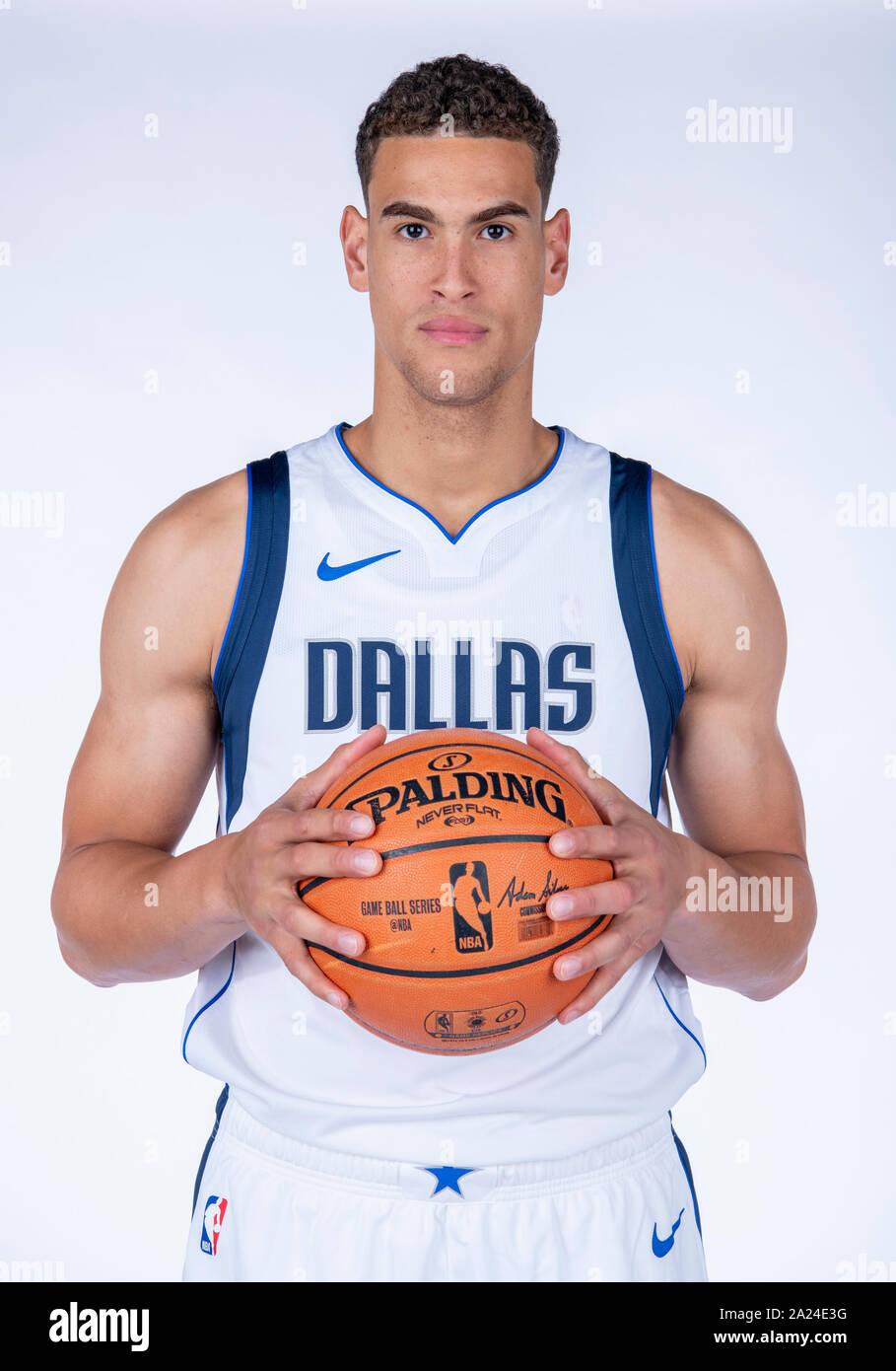 Dallas Mavericks center Dwight Powell (7) dunks against the Chicago Bulls  during the first half of an NBA basketball game in Chicago, Saturday, Dec.  10, 2022. (AP Photo/Nam Y. Huh Stock Photo - Alamy